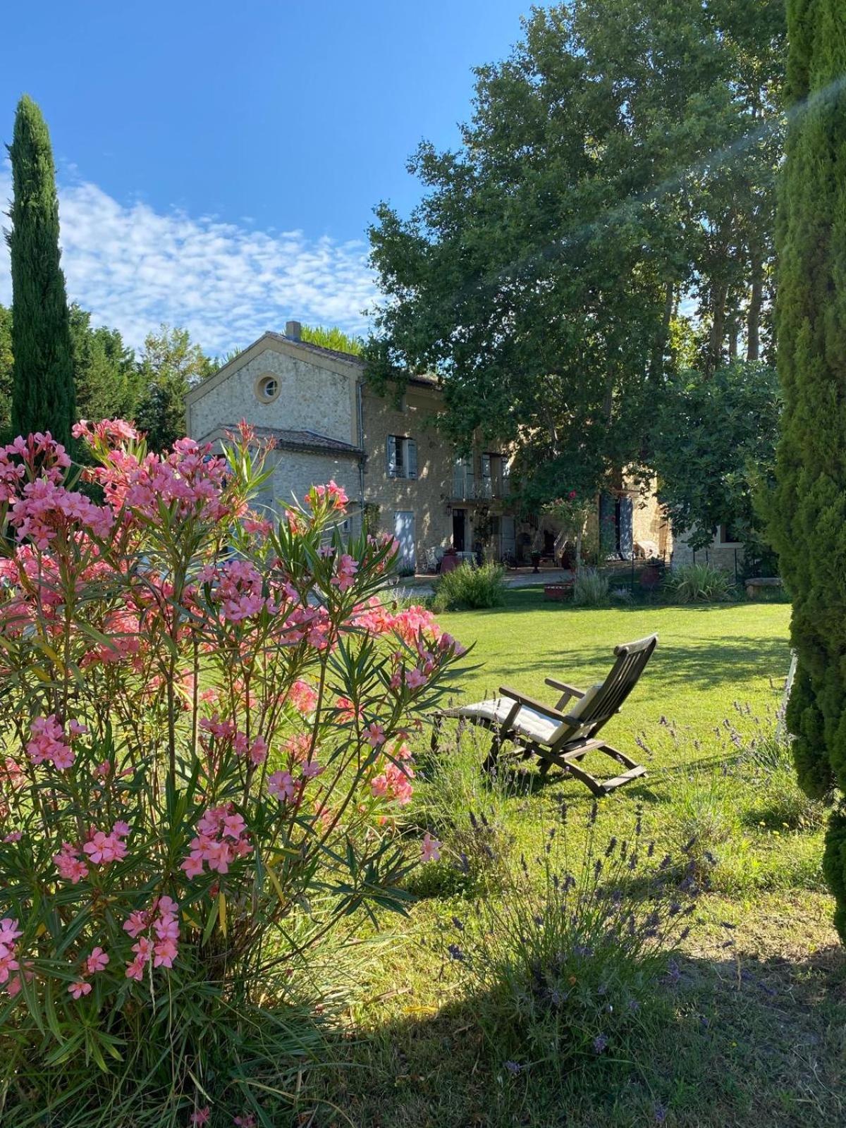 Maison D'Hotes, Superbe Et Spacieuse ,Dans Un Cadre Charmant Calme Et Verdoyant Pernes-les-Fontaines Eksteriør bilde
